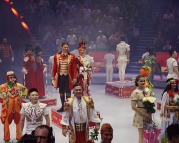 16-летняя гимнастка, марокканские жонглеры и русская джигитовка: кто борется за золото